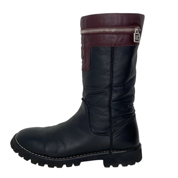 CHANEL BOOTS Black Leather Moto Engineer Italy Interlocking C Burgundy Zip 39.5 - Picture 4 of 16